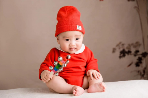 来宾孕妇肚子咕噜咕噜